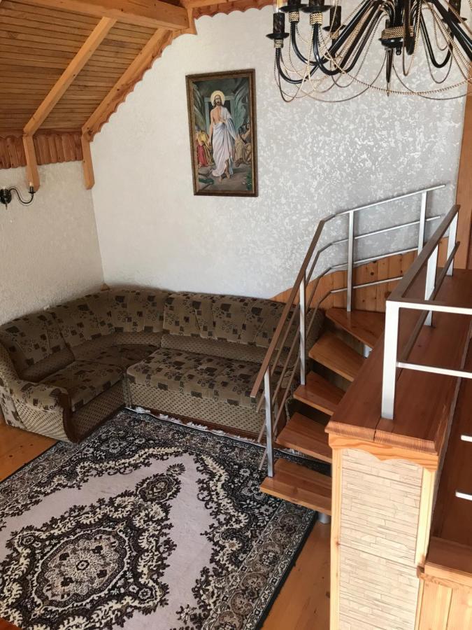 Vacation Home Yabluniv 외부 사진